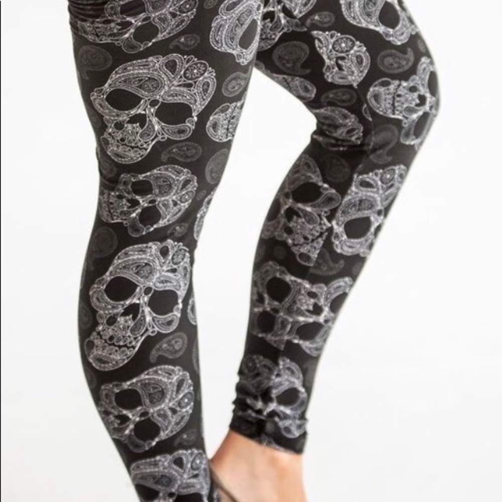 Kids size 2-5T skull leggings Charlie’s project